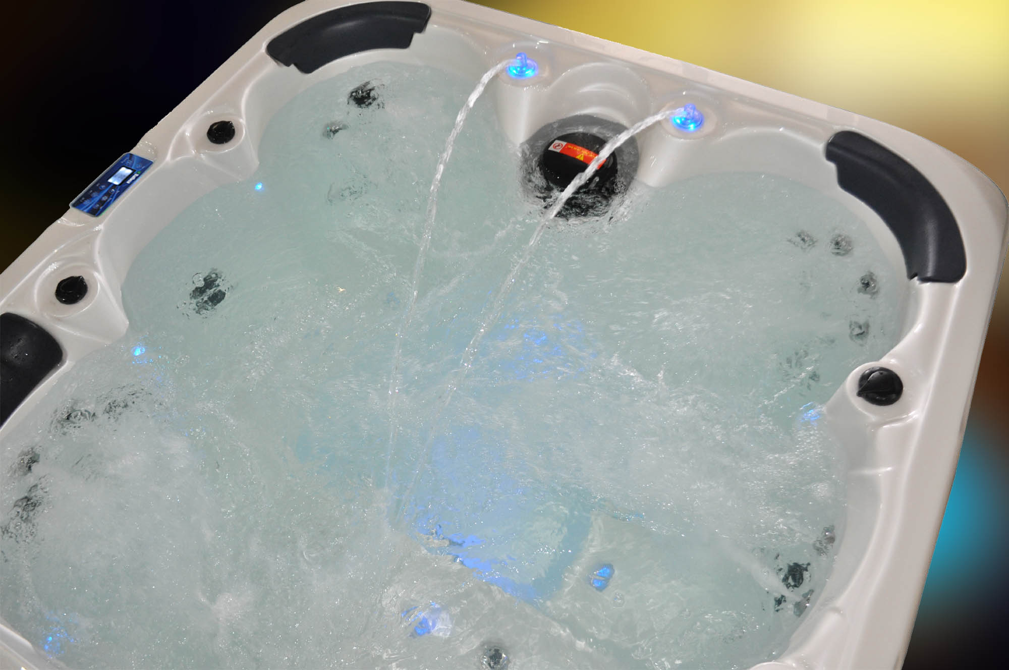 Akrilik Sıcak Küvet, 2-6 Kişil - Hot Tub incelemesi ve fiyatı