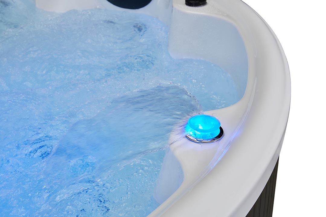 Yetişkinler İçin Masajlı Küvet - Hot Tub incelemesi ve fiyatı