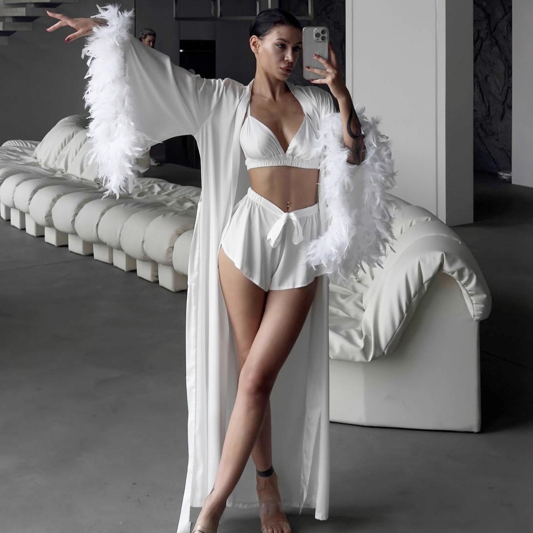 Üç Parçalı Tüy Detaylı Sabahlı - Bathrobe incelemesi ve fiyatı
